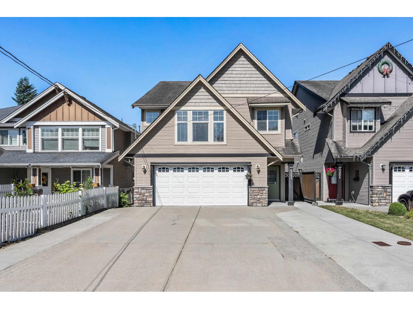 9343 COOTE Street - main photo