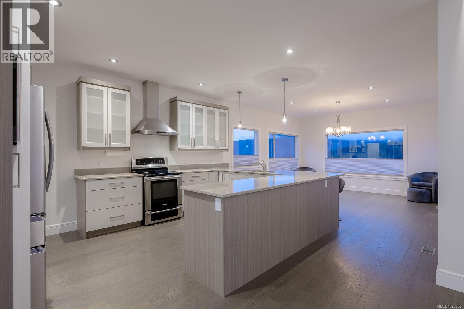 #28 1060 SHORE PINE CLOSE - 18