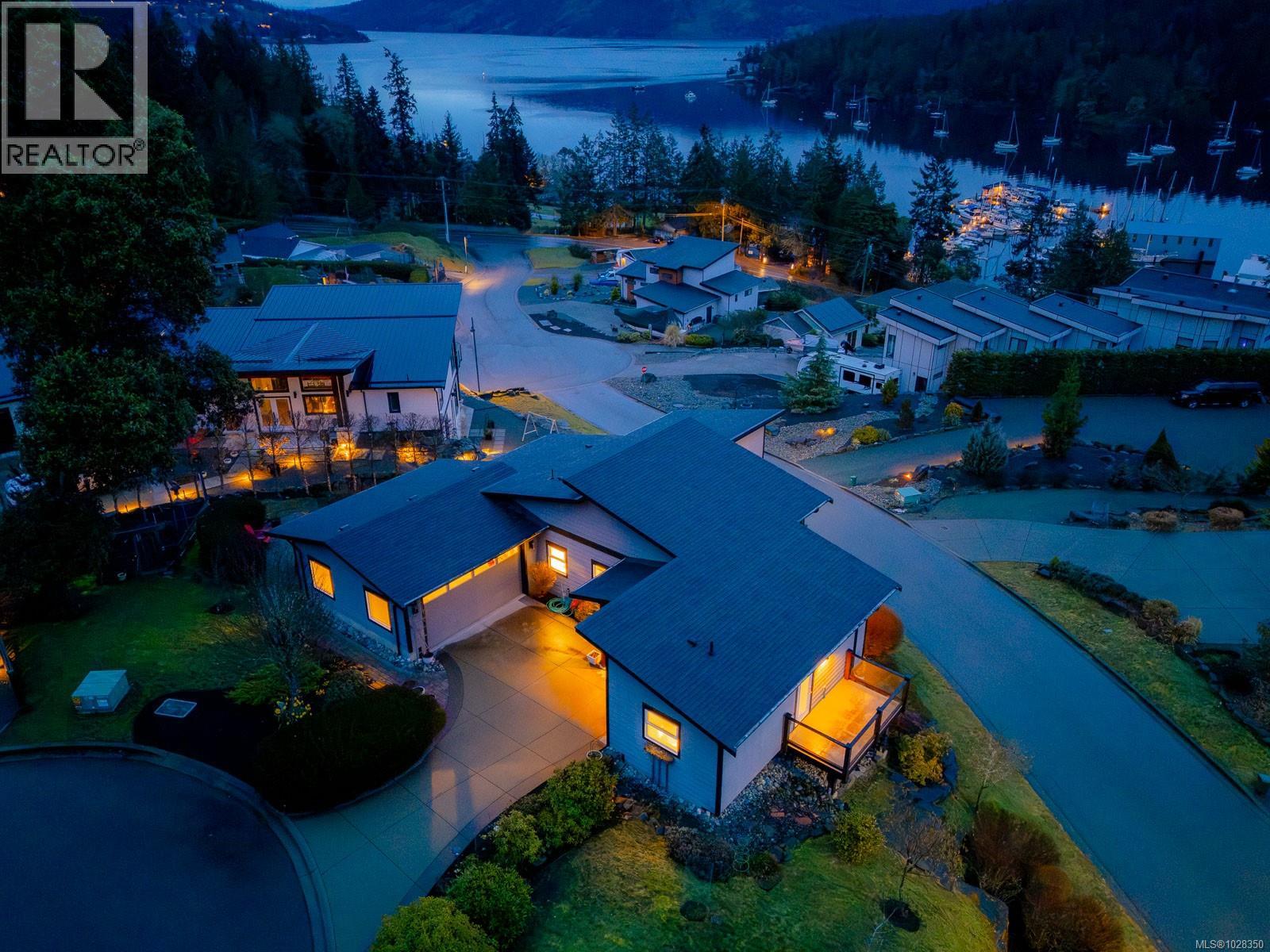 #28 1060 SHORE PINE CLOSE - 52