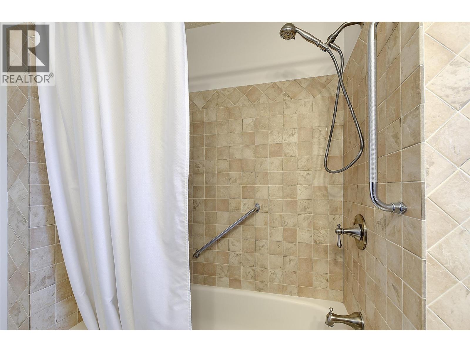  1631 Gillard Drive, Kelowna