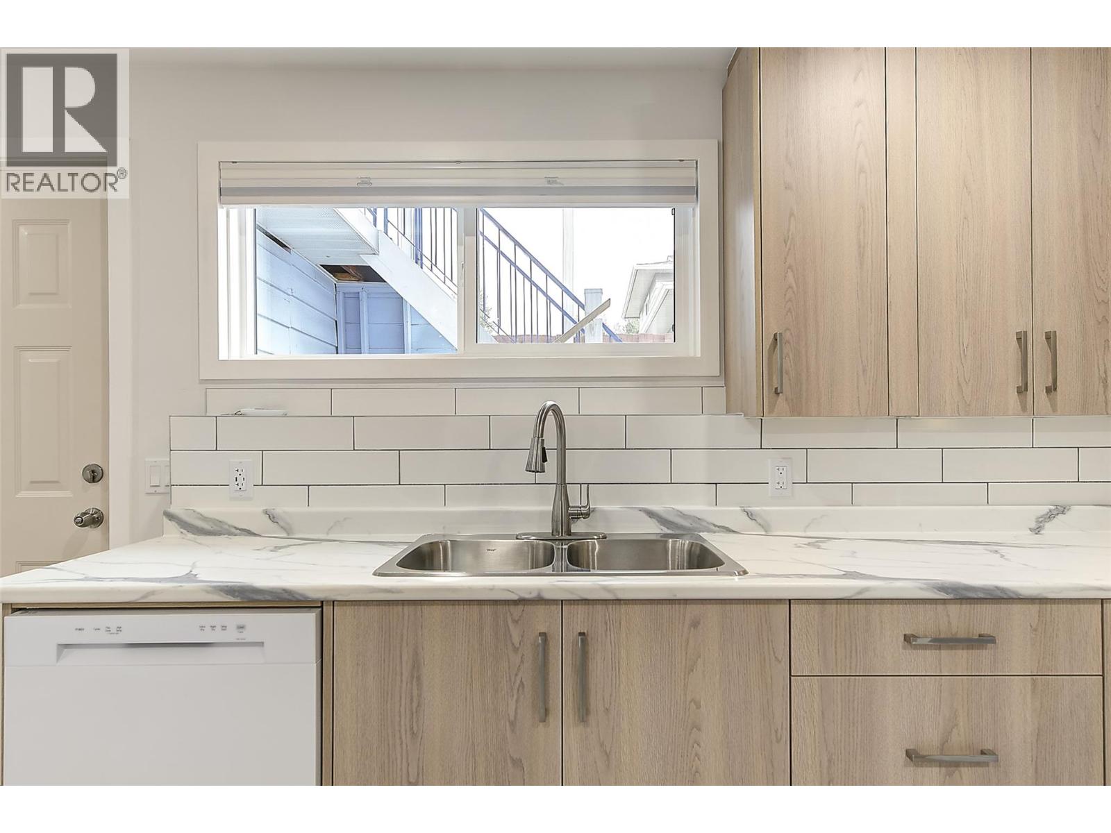 1631 Gillard Drive - 32