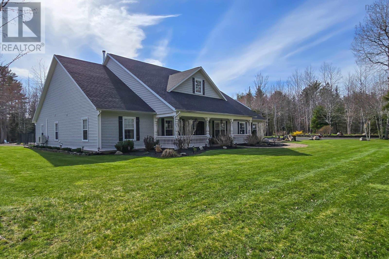 Property 2 of 50 of 915 Bradley Street