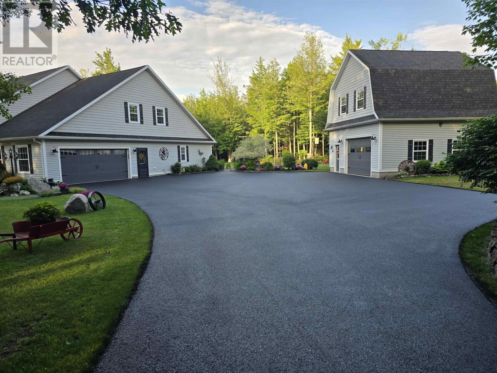 Property 3 of 50 of 915 Bradley Street