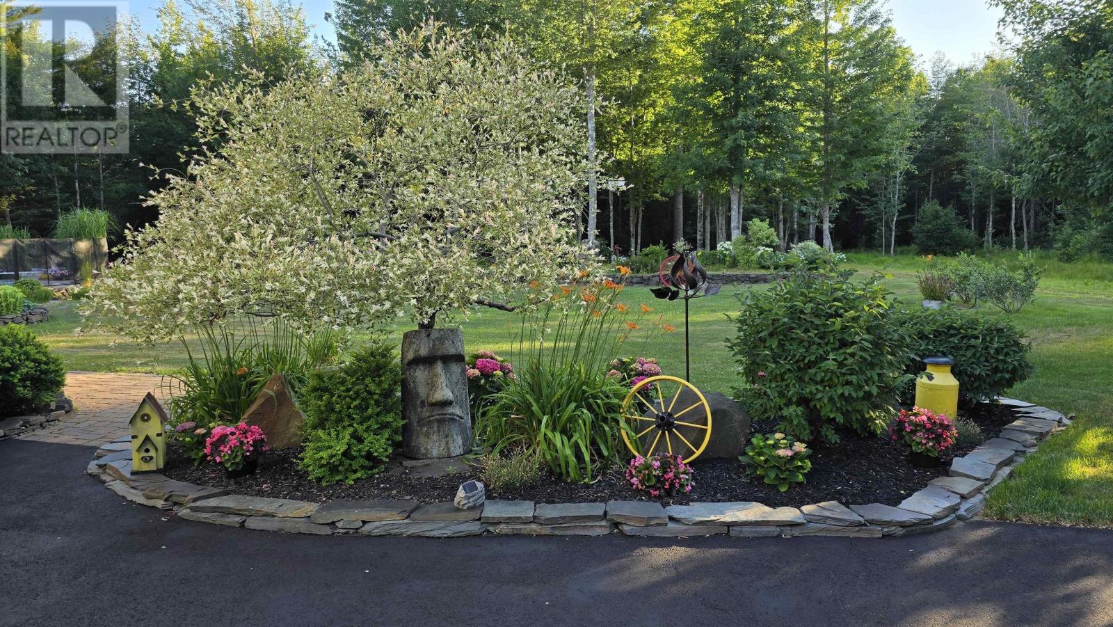 Property 42 of 50 of 915 Bradley Street