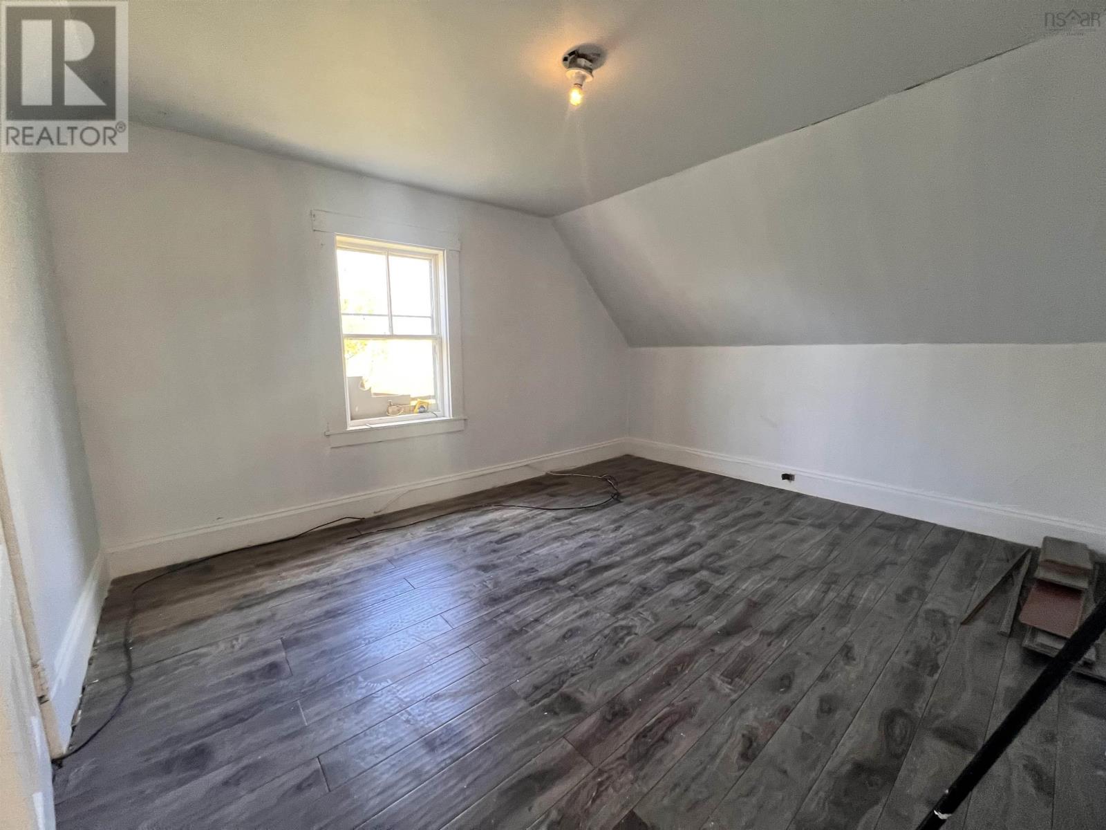 Property 11 of 20 of 5 Pent Lane