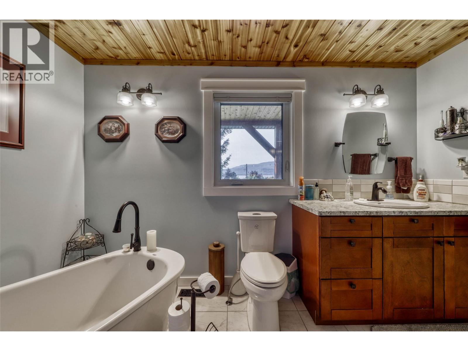  2770 Perris Road, Blind Bay