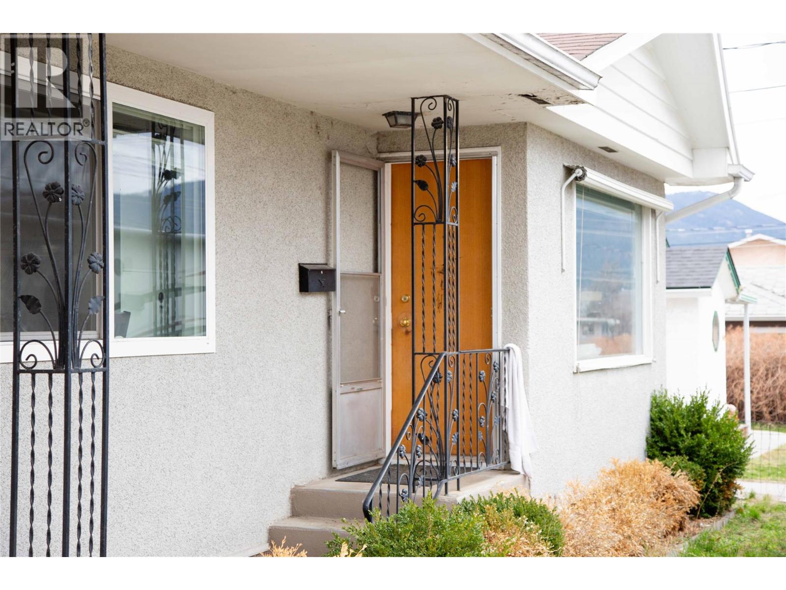 514 Edna Avenue, Penticton