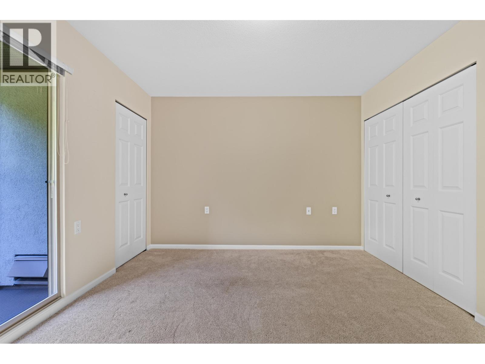 205 843 22ND STREET, West Vancouver