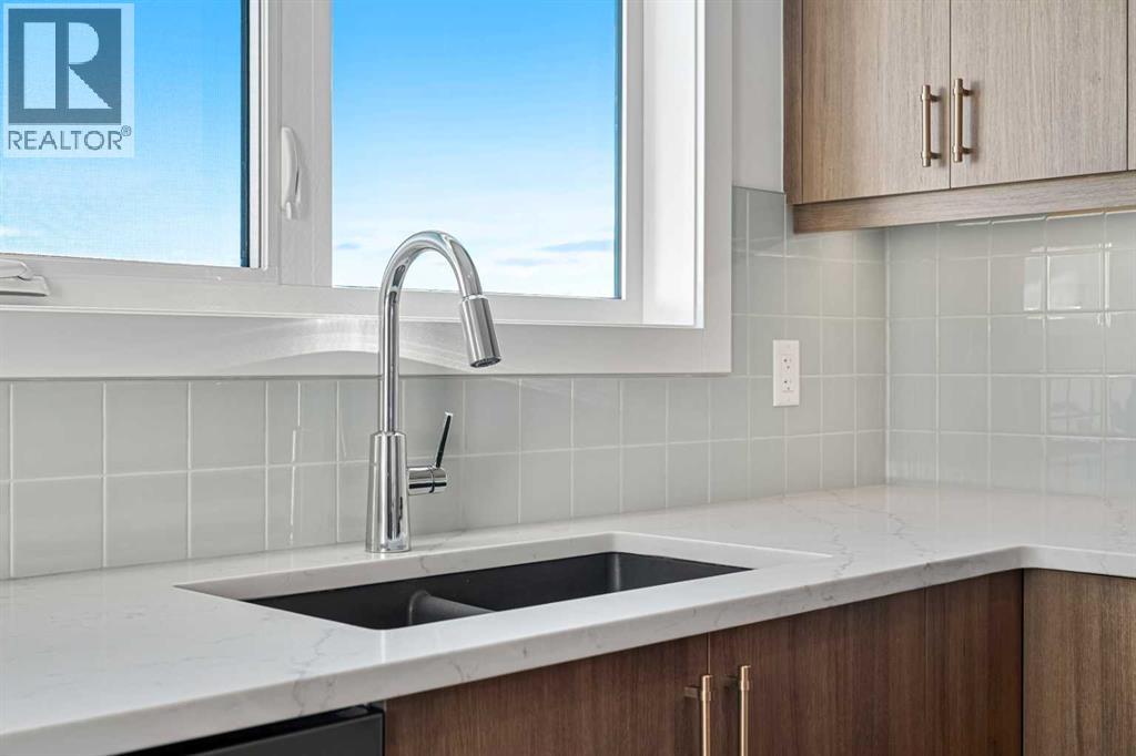 Single Family House for Sale in    Avenue SW West Springs Calgary 