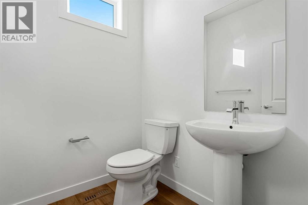 Single Family House for Sale in    Avenue SW West Springs Calgary 