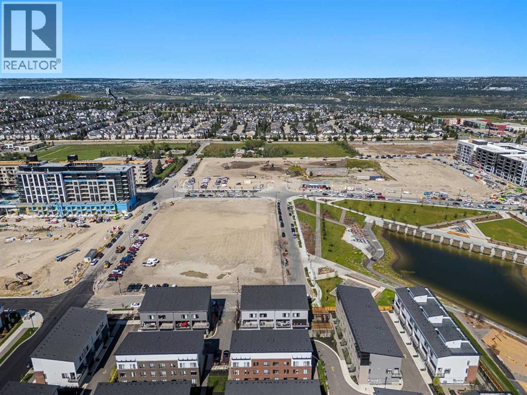 Single Family House for Sale in    Avenue SW West Springs Calgary 