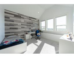 16755 16a Avenue, Surrey, BC V3Z0B4 Photo 25