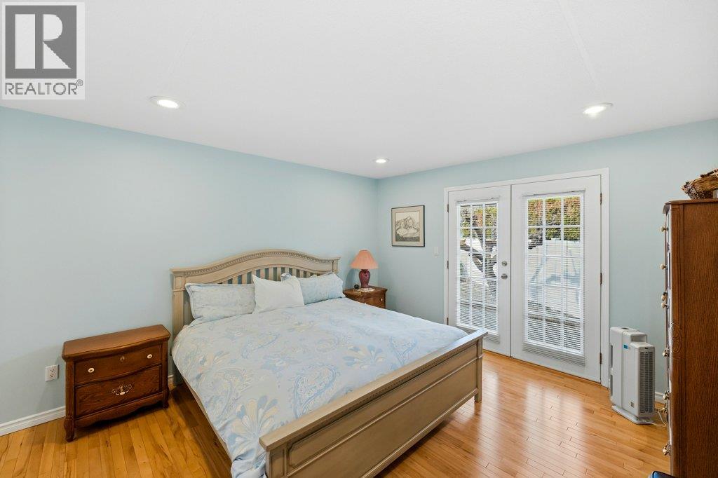 6756 Mountainview Drive, Oliver