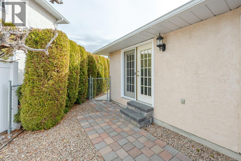 6756 Mountainview Drive, Oliver