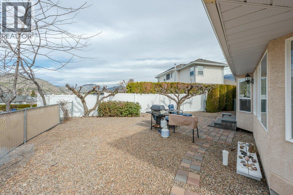 6756 Mountainview Drive, Oliver