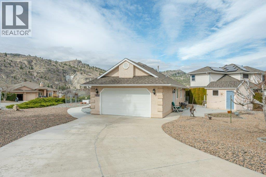 6756 Mountainview Drive, Oliver