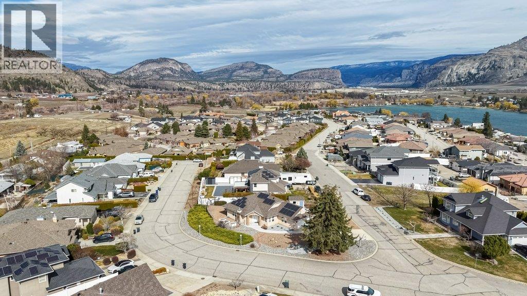 6756 Mountainview Drive, Oliver