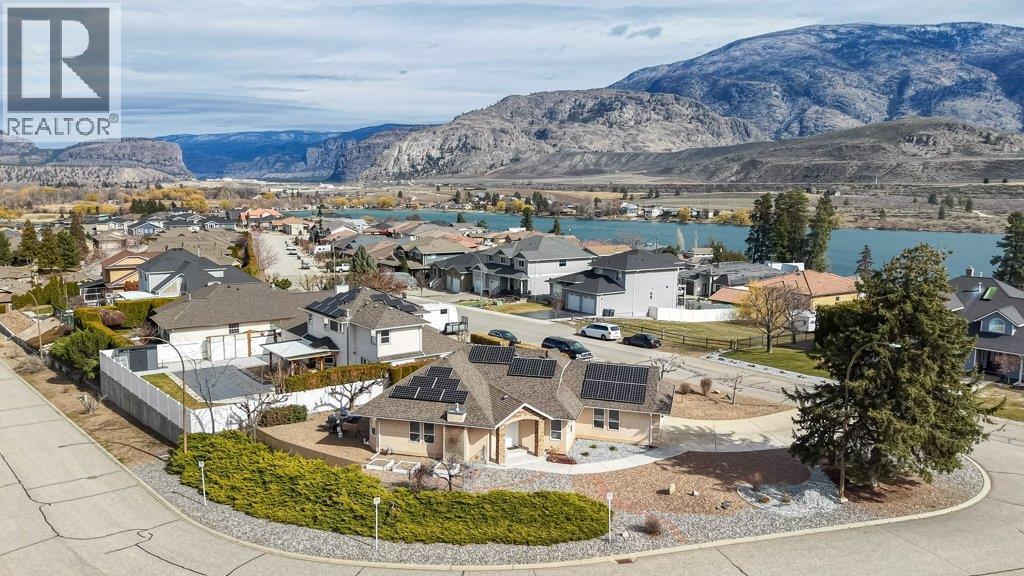 6756 Mountainview Drive, Oliver