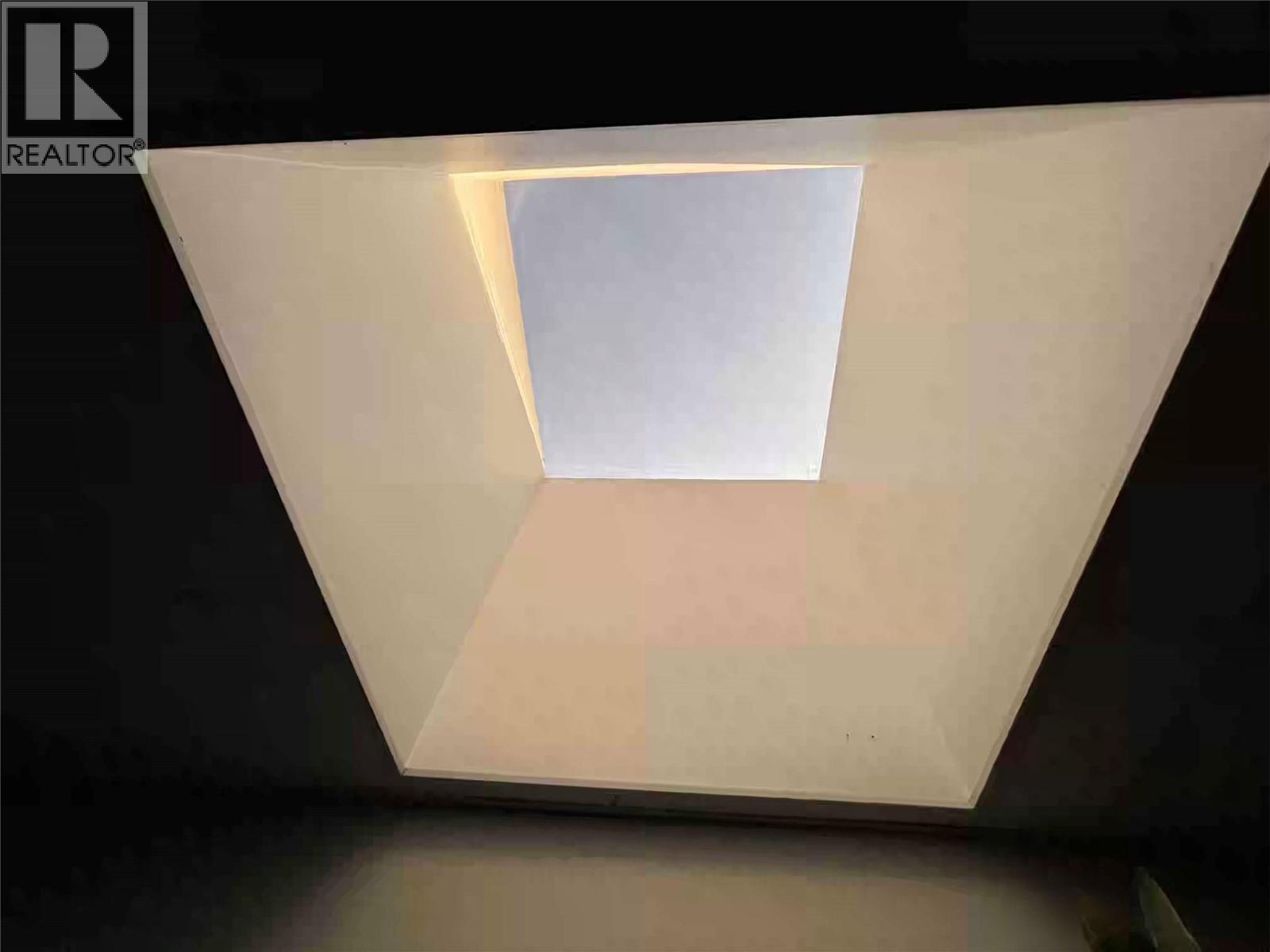 210 1715 Dickson Avenue, Kelowna