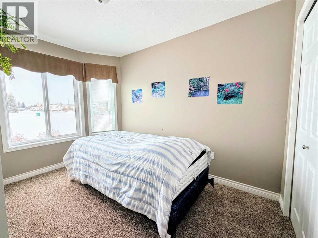 6419 52 Street, Ponoka