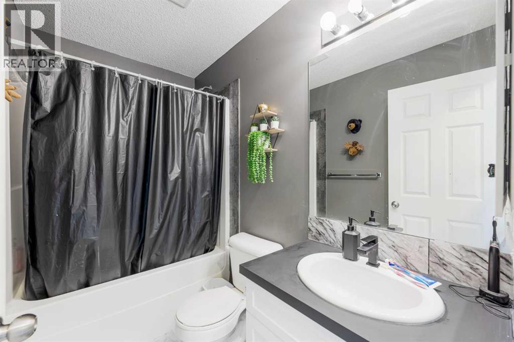 71 Sunset Road, Cochrane