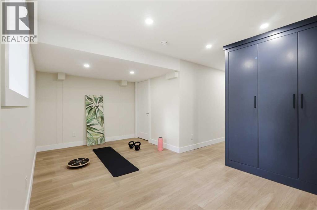 Single Family House Bi-level for Sale in  Varsity Estates Place NW Varsity Calgary 