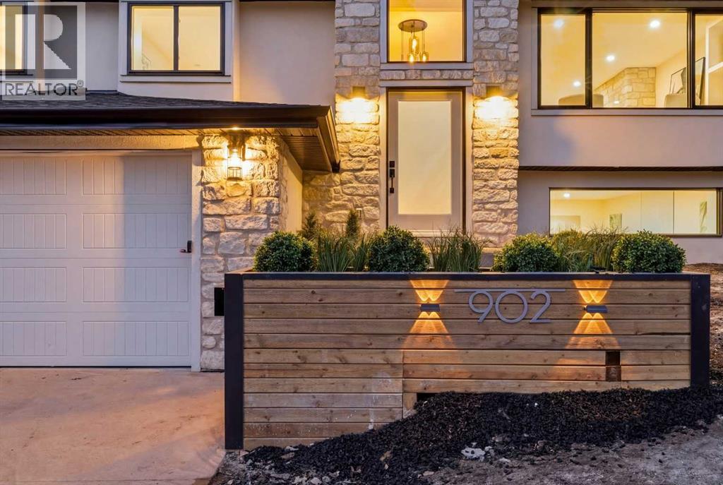 Single Family House Bi-level for Sale in  Varsity Estates Place NW Varsity Calgary 