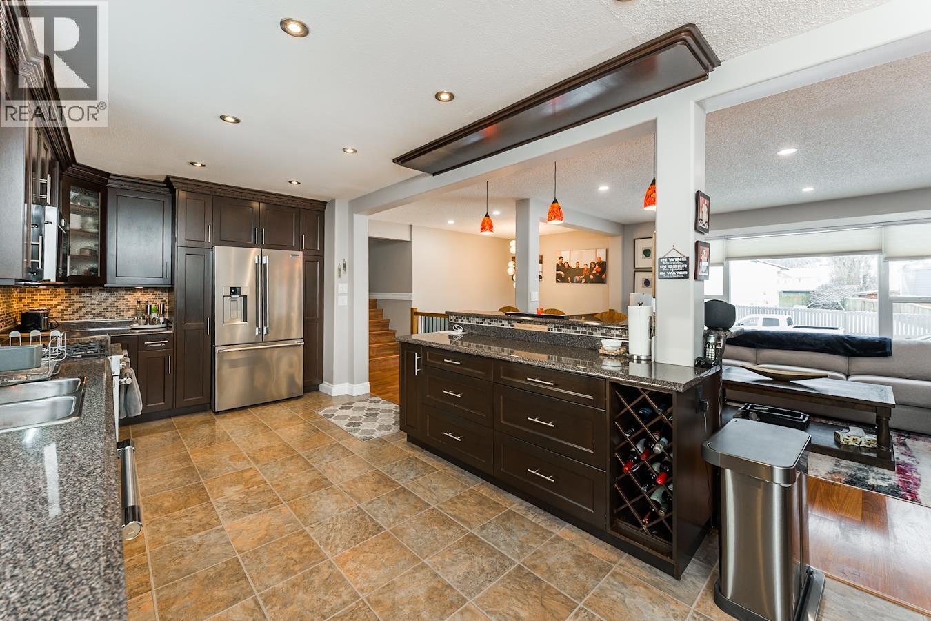 392 GREEN PLACE, Prince George