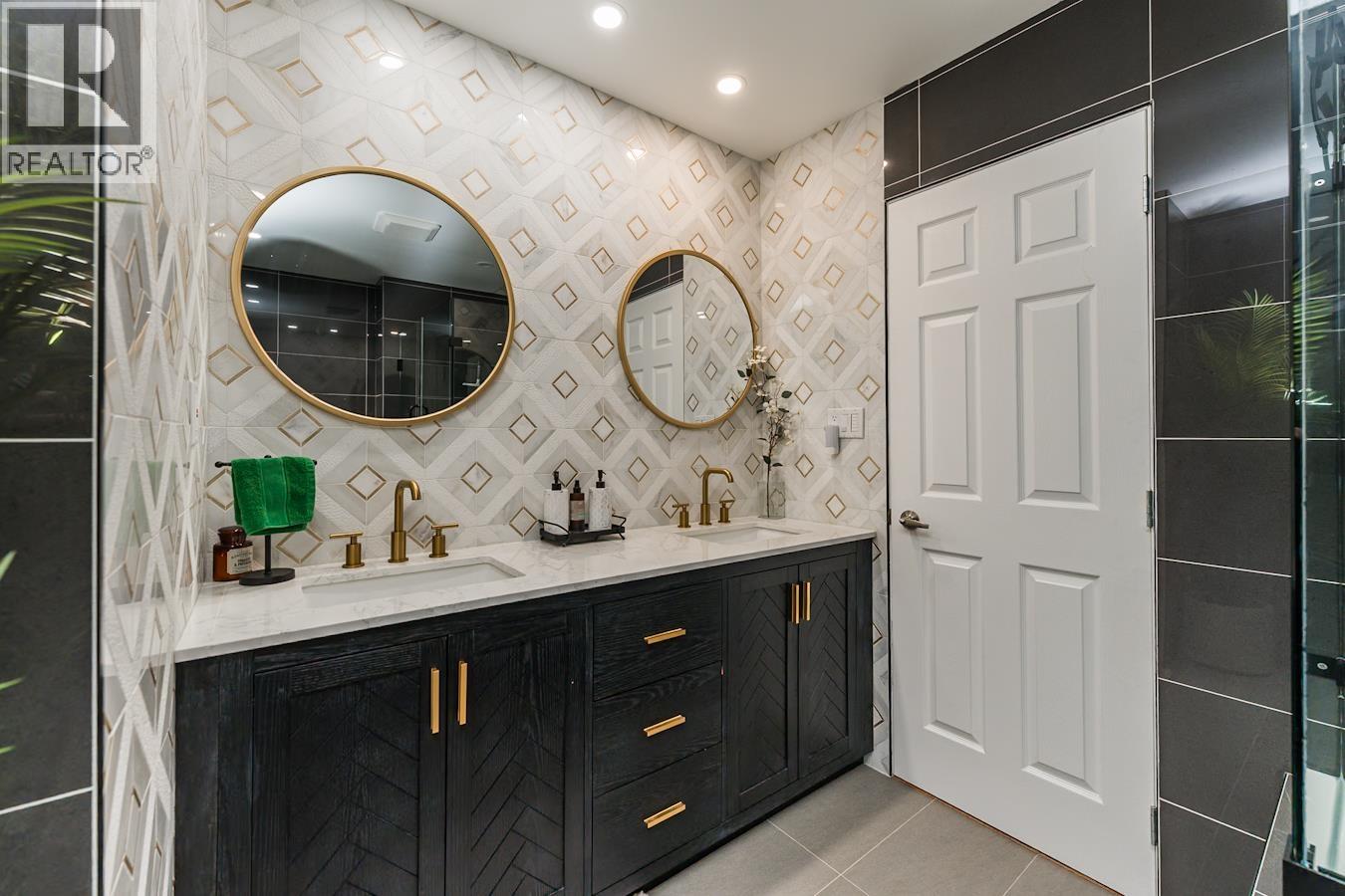 392 GREEN PLACE, Prince George