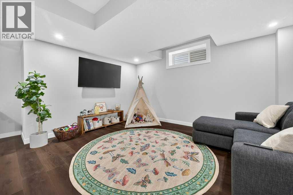 92 Fireside Crescent, Cochrane