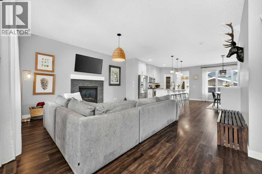 92 Fireside Crescent, Cochrane