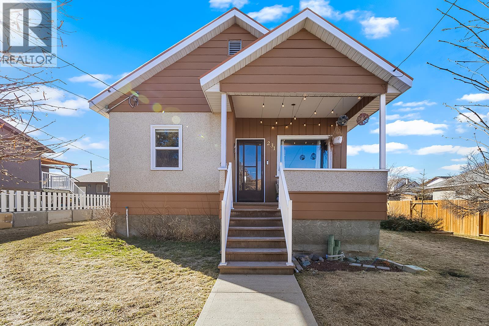 231 6th Ave S, Cranbrook