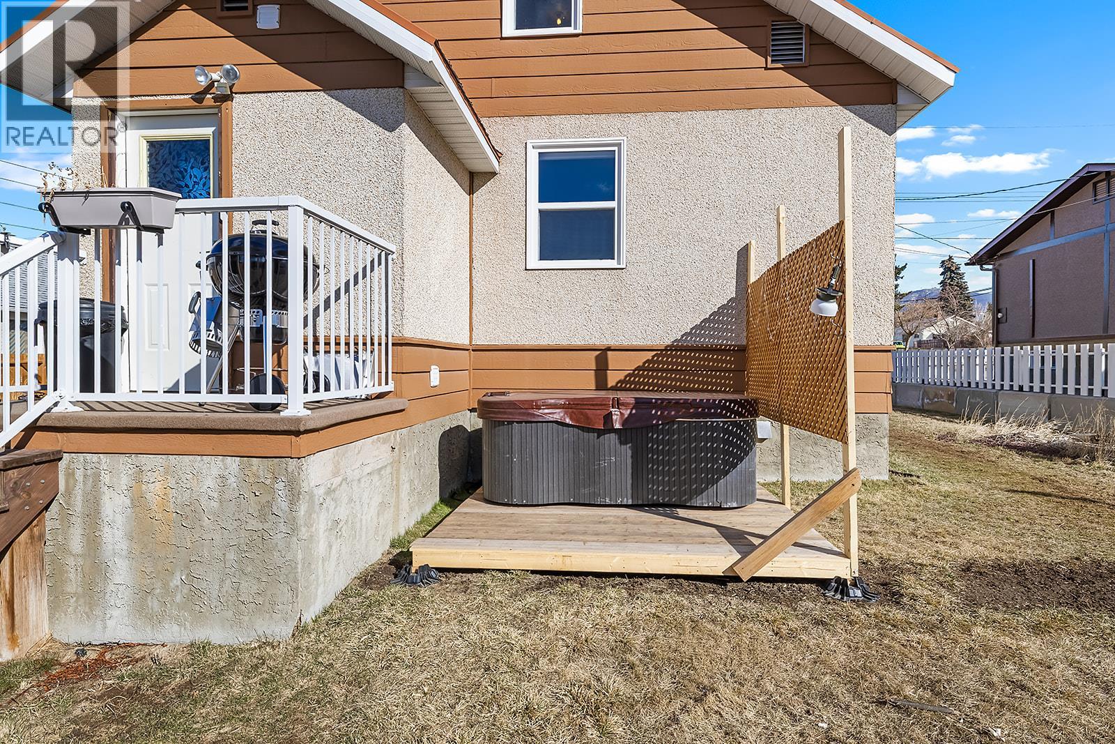 231 6th Ave S, Cranbrook