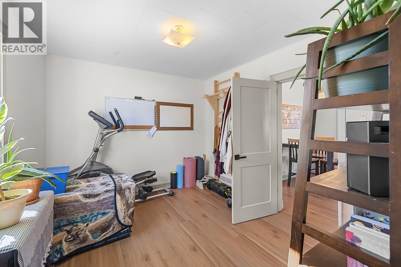 231 6th Ave S, Cranbrook