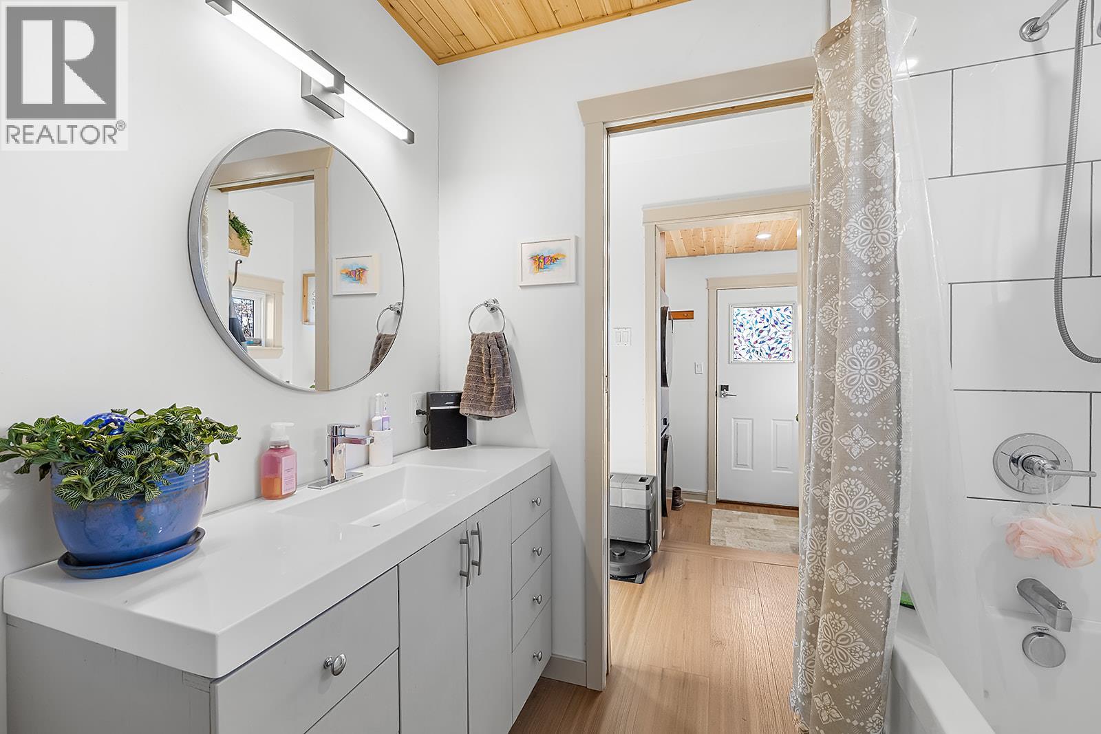 231 6th Ave S, Cranbrook