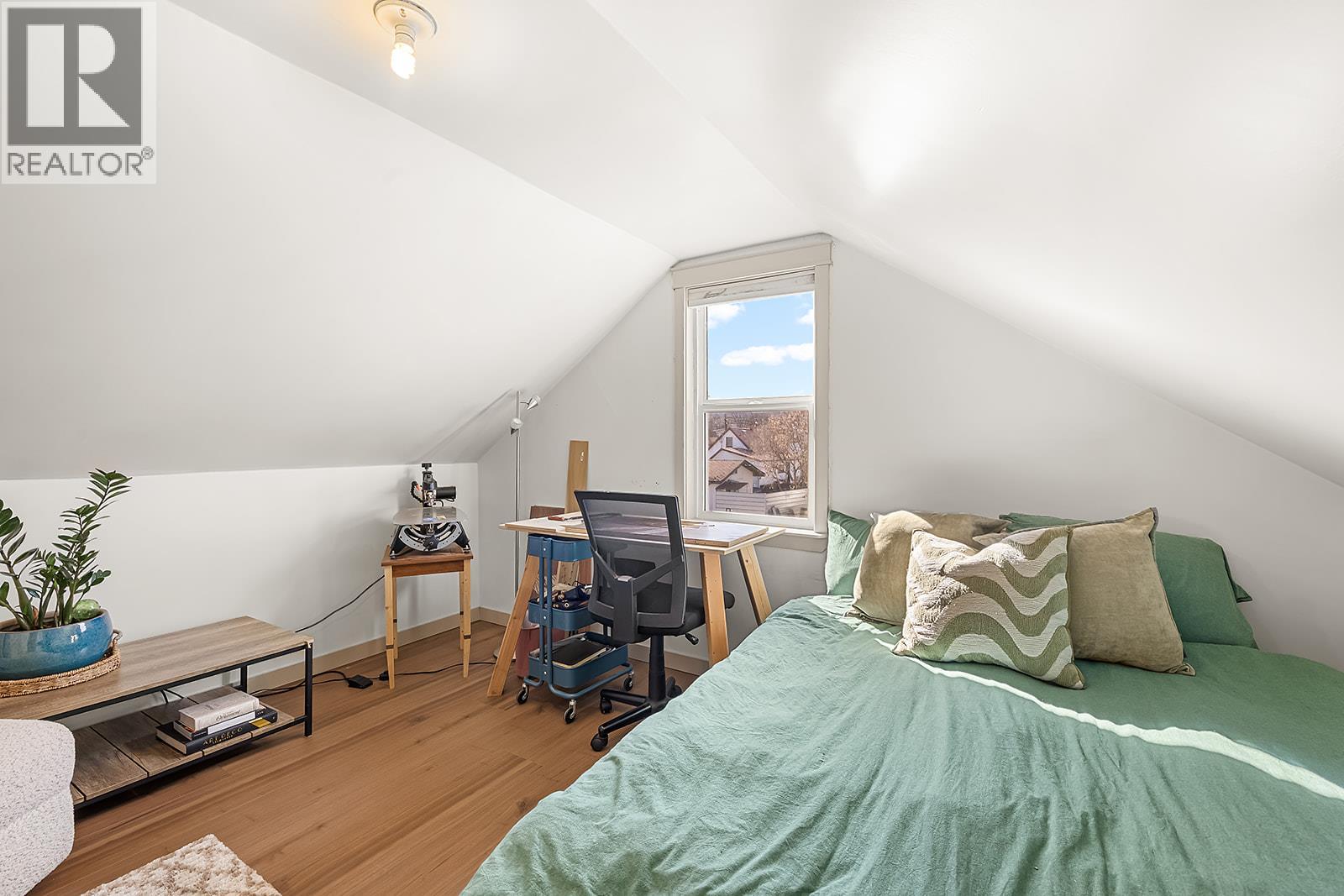 231 6th Ave S, Cranbrook