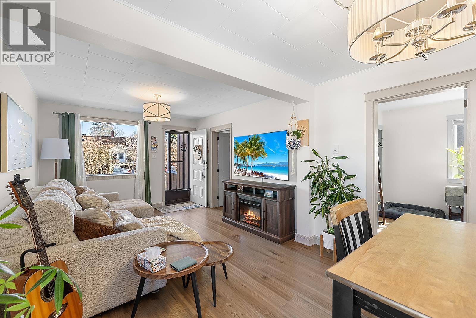 231 6th Ave S, Cranbrook