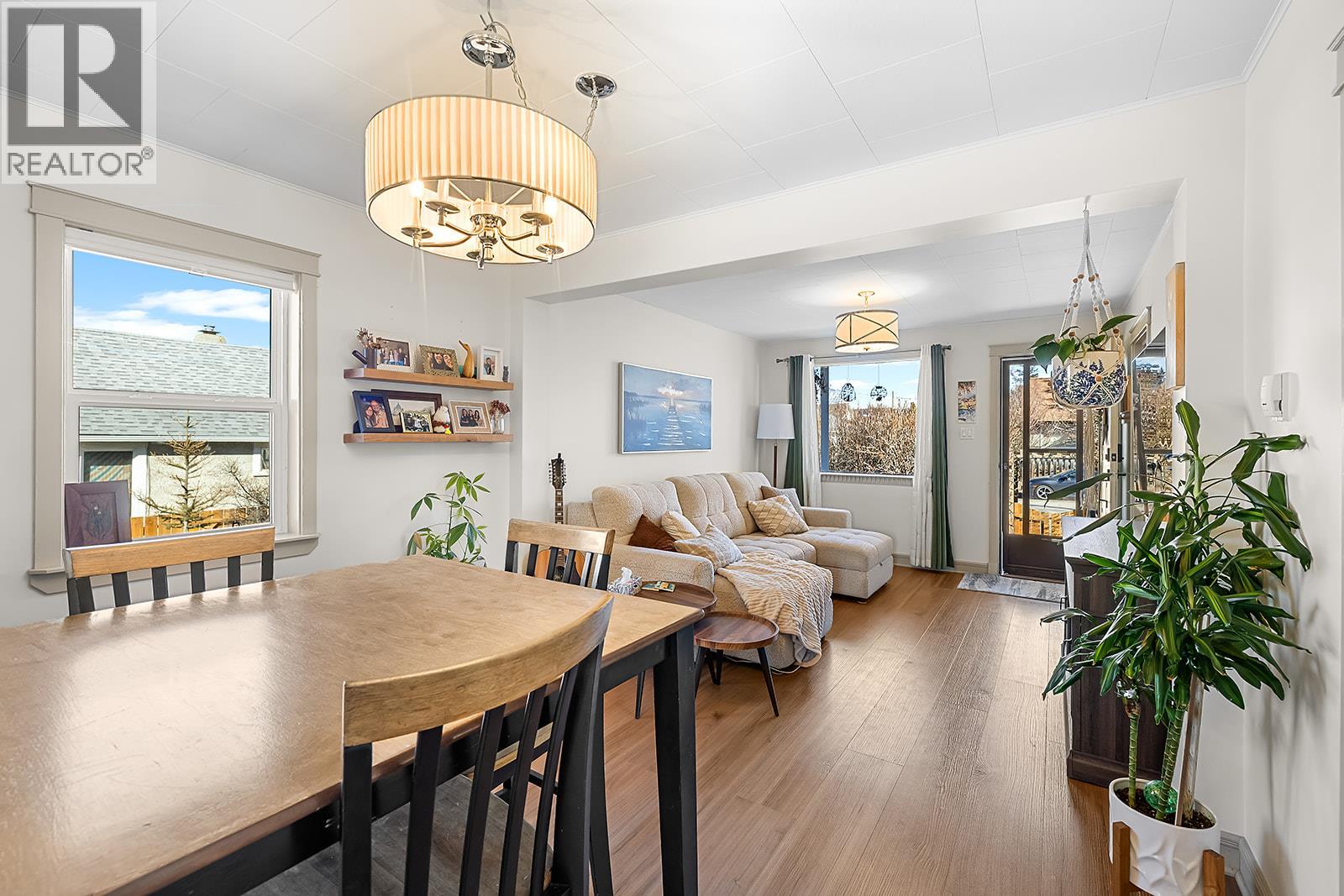 231 6th Ave S, Cranbrook