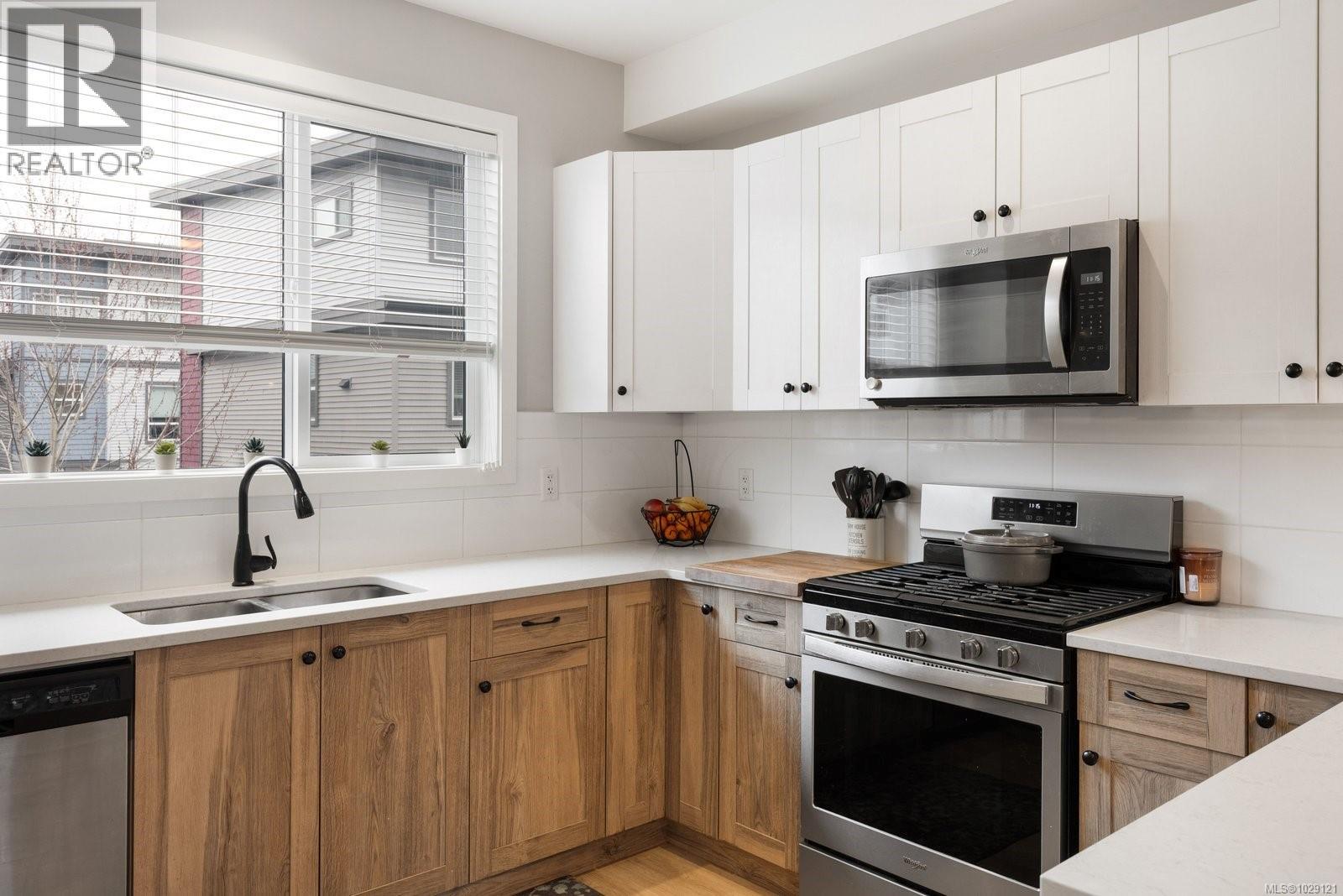 504 3351 Luxton Road, Langford