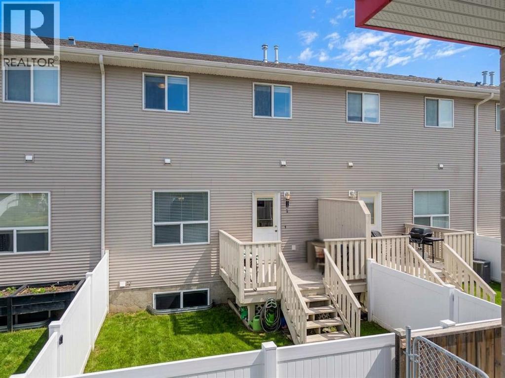 50 Lucky Place, Sylvan Lake