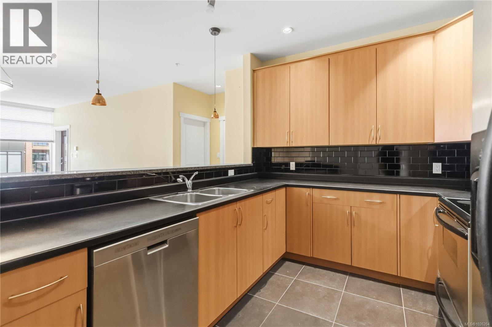 #306 330 WATERFRONT CRES - 11