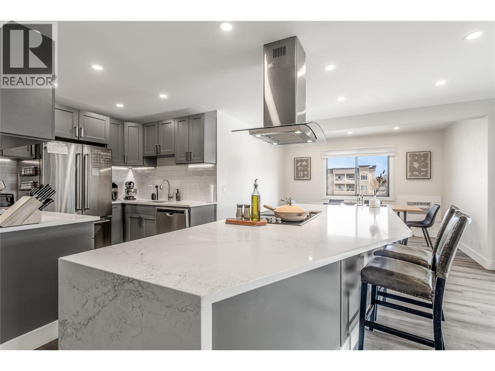 #305 1075 Bernard Avenue - 1