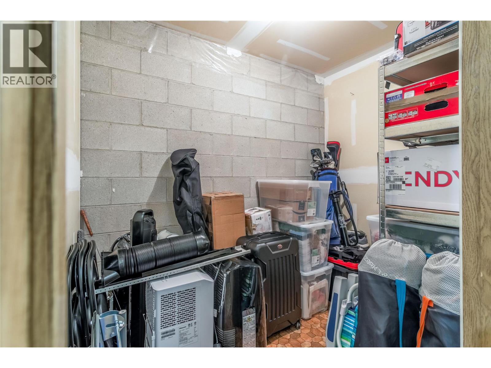 #305 1075 Bernard Avenue - 20