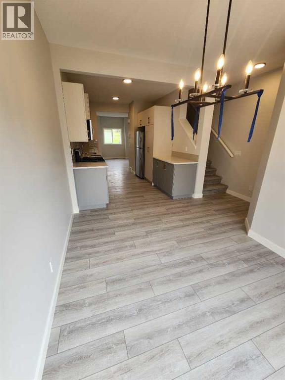 Single Family House for Sale in  Tuscany Summit Square NW Tuscany Calgary 