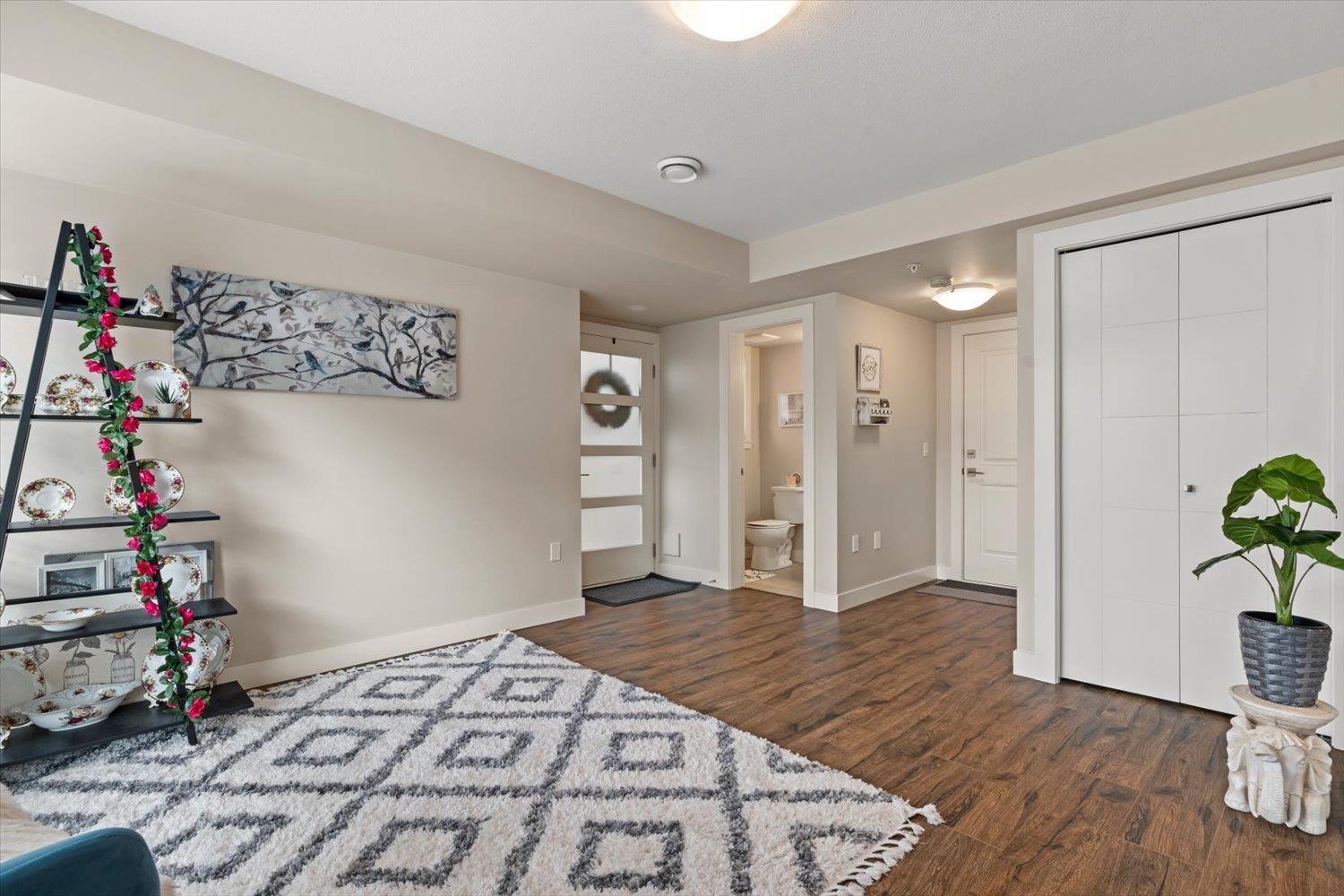 5 8413 MIDTOWN WAY, Chilliwack Proper South, Chilliwack