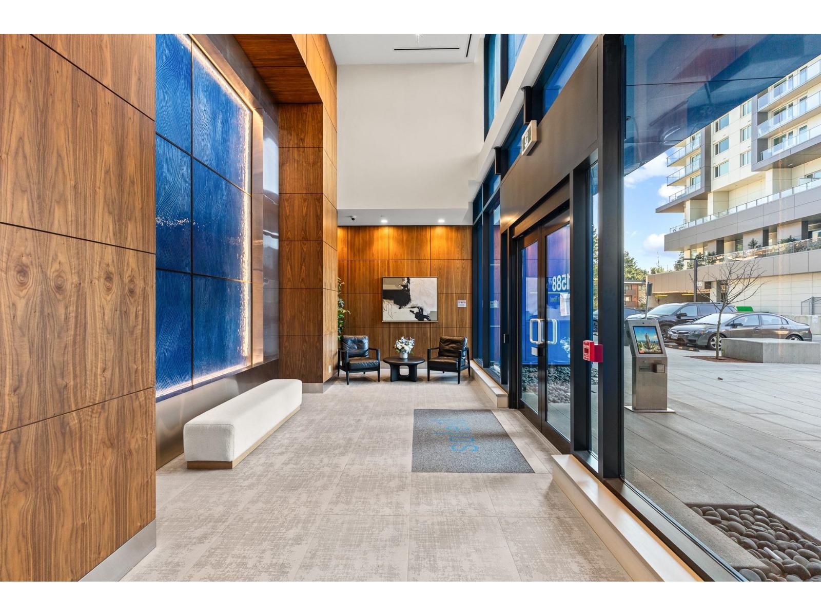 2104 1588 JOHNSTON ROAD, Surrey