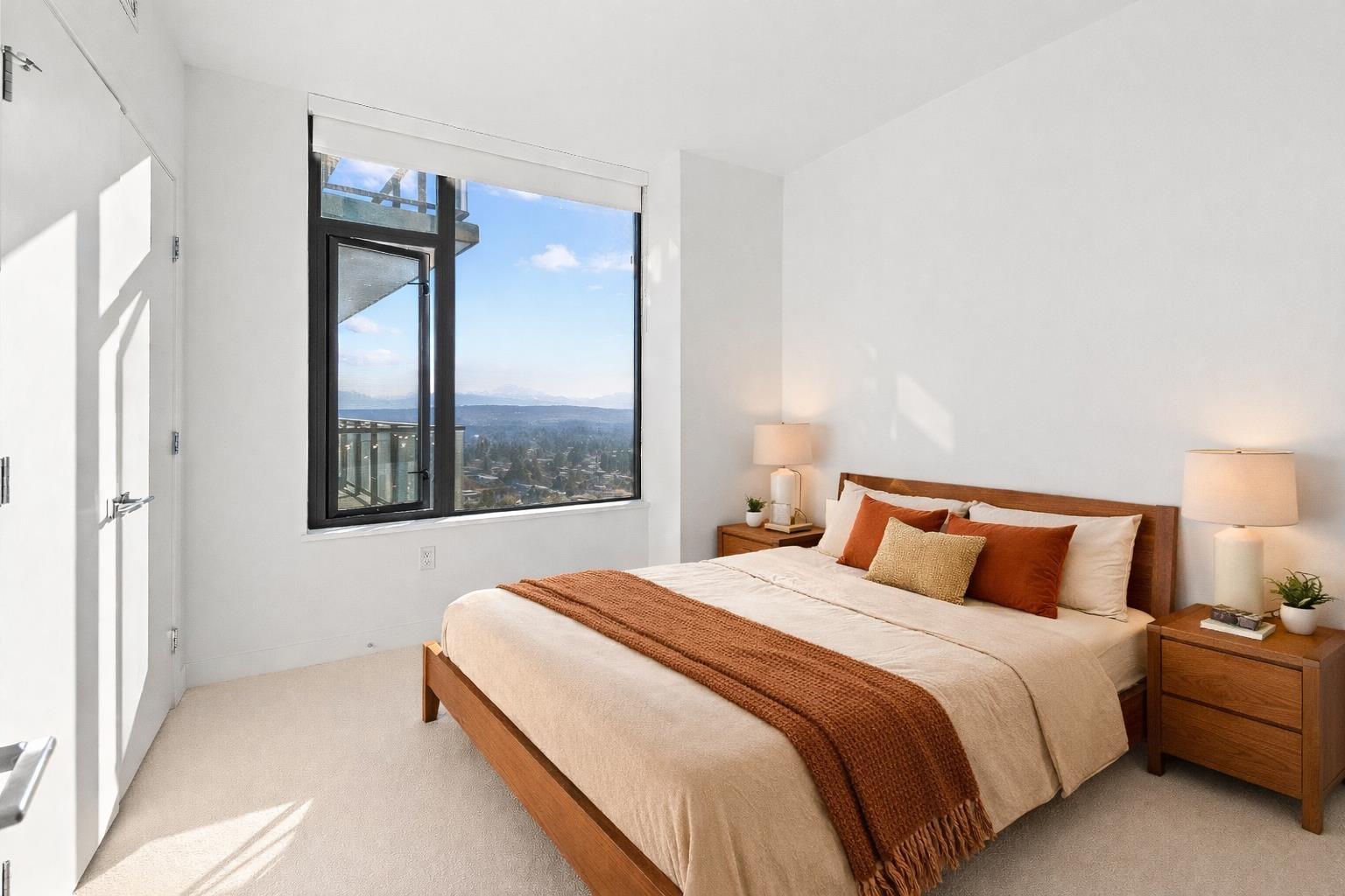 2104 1588 JOHNSTON ROAD, Surrey