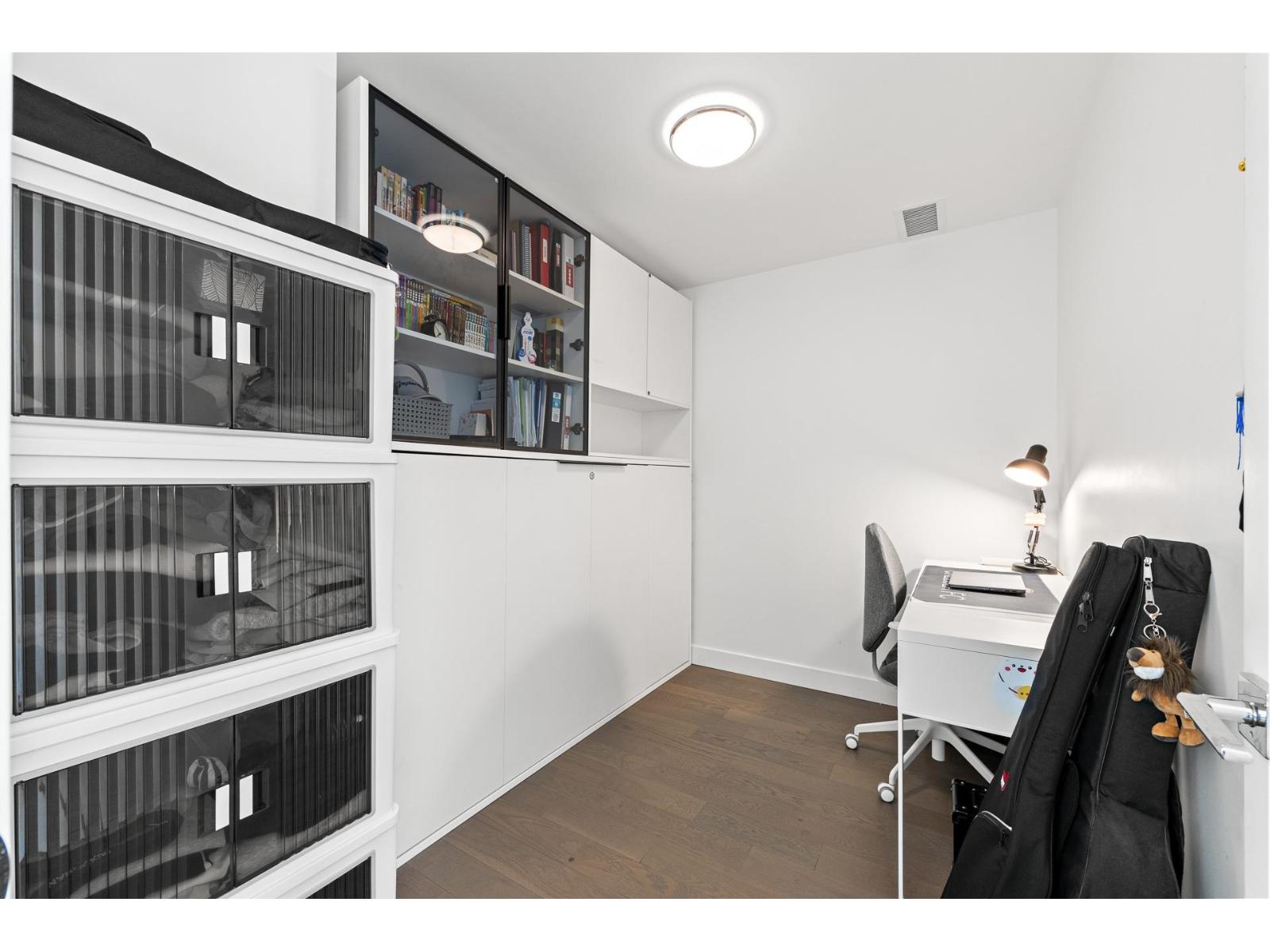 2104 1588 JOHNSTON ROAD, Surrey