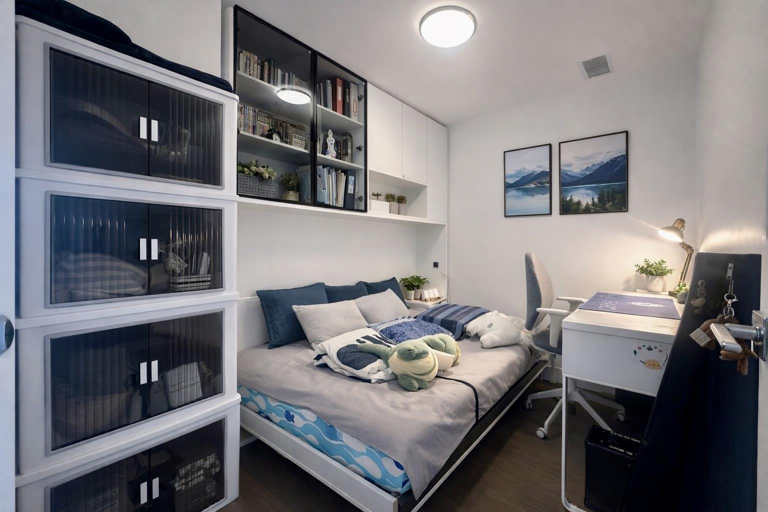 2104 1588 JOHNSTON ROAD, Surrey