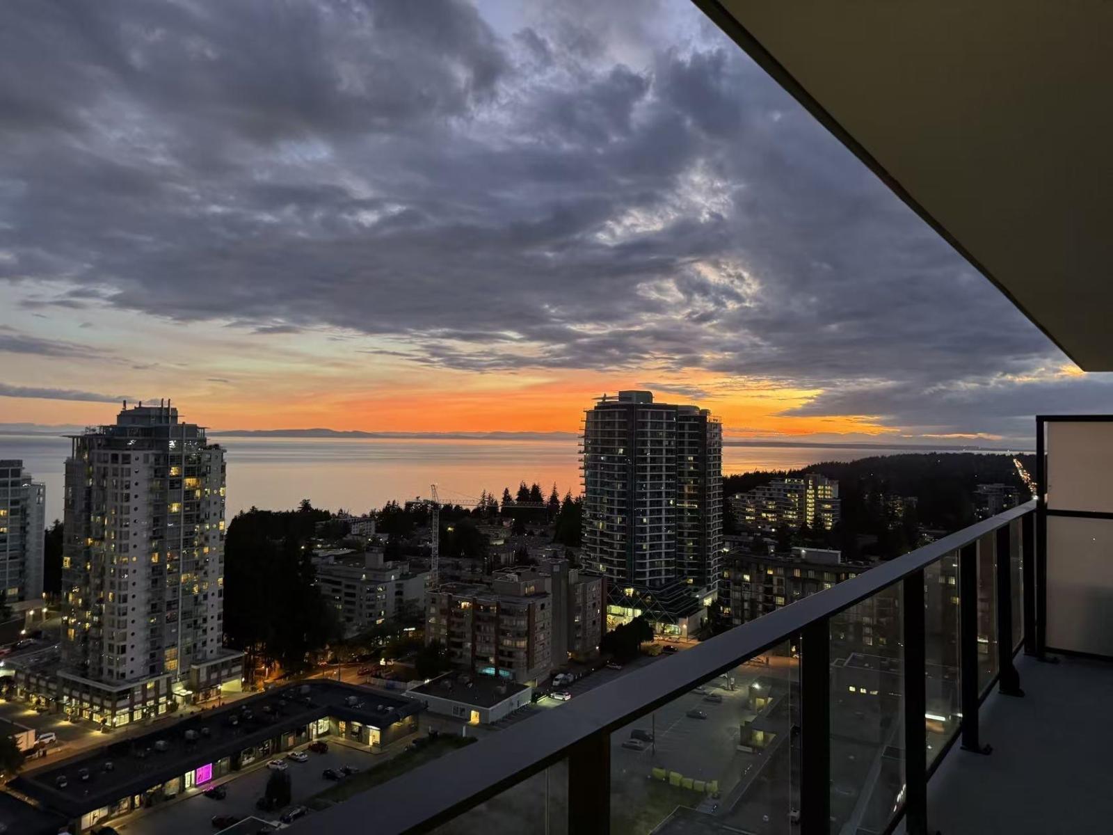 2104 1588 JOHNSTON ROAD, Surrey